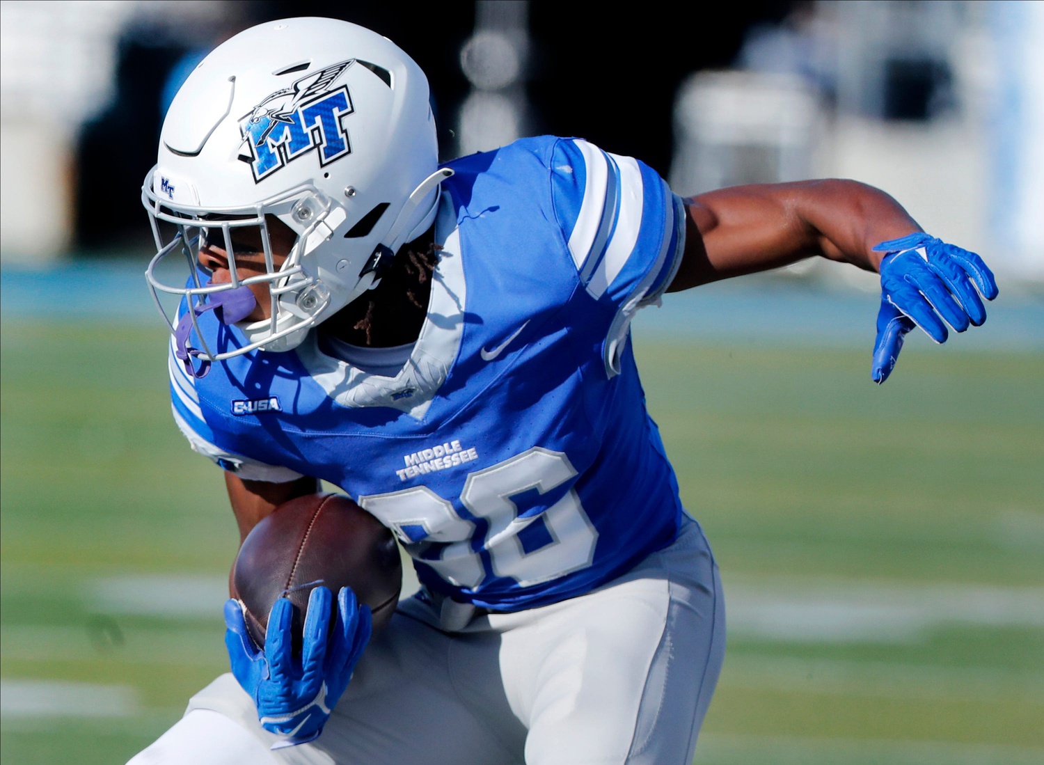 Middle Tennessee wide receiver Cam'ron Lacy (86) catches a pass and carries the ball during the season final home football game against New Mexico State on Saturday, Nov. 23, 2024.