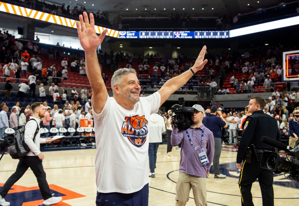 Auburn Tigers head coach Bruce Pearl acknowledges the crowd after the game as Auburn Tigers men's basketball takes on Texas A&M Aggies at Auburn Arena in Auburn, Ala., on Saturday, Feb. 12, 2022. Auburn Tigers defeated Texas A&M Aggies 75-58.