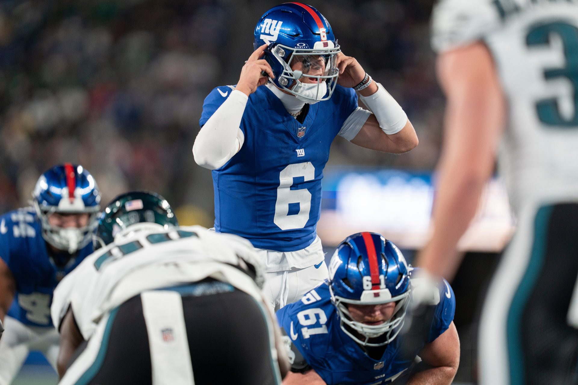 New York Giants quarterback Jaxson Dart (6) calls a play from the backfield during a Thursday Night Football game between the New York Giants and the Philadelphia Eagles at MetLife Stadium in East Rutherford on Oct. 9, 2025.