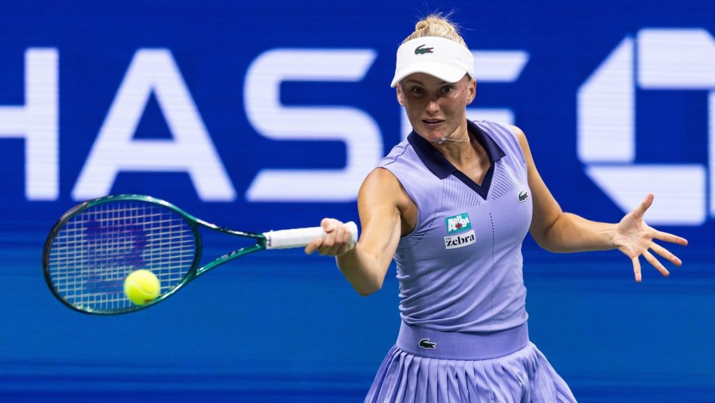 Aug 27, 2025; Flushing, NY, USA; Polina Kudermetova of Russia in action against Aryna Sabalenka of Belarus in the second round of the women’s singles at the US Open at Arthur Ashe Stadium in Billie Jean King National Tennis Center.