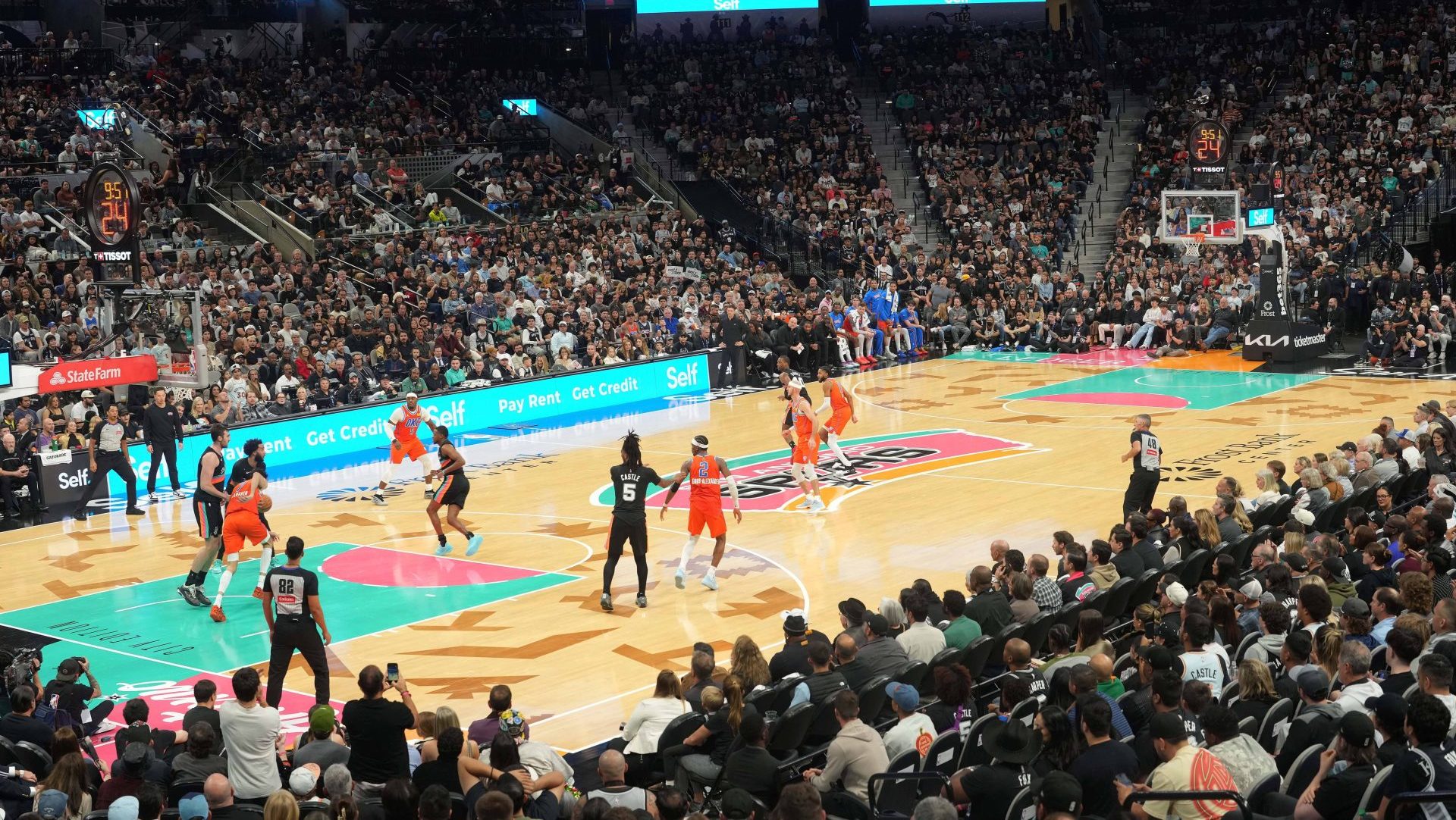 Dec 23, 2025; San Antonio, Texas, USA; Overall view of Frost Bank Center during the second half of a game between the San Antonio Spurs and the Oklahoma City Thunder.