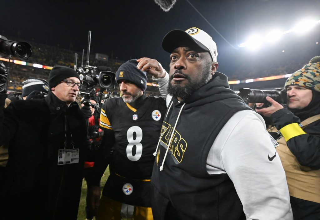 Jan 4, 2026; Pittsburgh, Pennsylvania, USA; Pittsburgh Steelers head coach Mike Tomlin and quarterback Aaron Rodgers (8) celebrate after defeating the Baltimore Ravens at Acrisure Stadium.