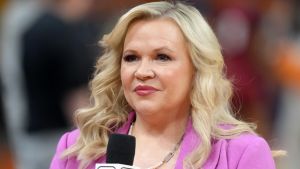 Apr 4, 2026; Phoenix, AZ, USA; ESPN reporter Holly Rowe during practice for the 2026 NCAA Women's Final Four at Mortgage Matchup Center. Mandatory Credit: Kirby Lee-Imagn Images