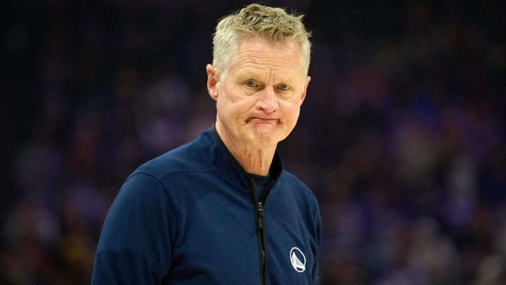 Apr 10, 2026; Sacramento, California, USA; Golden State Warriors head coach Steve Kerr looks on against the Sacramento Kings during the first quarter at Golden 1 Center. Mandatory Credit: Robert Edwards-Imagn Images