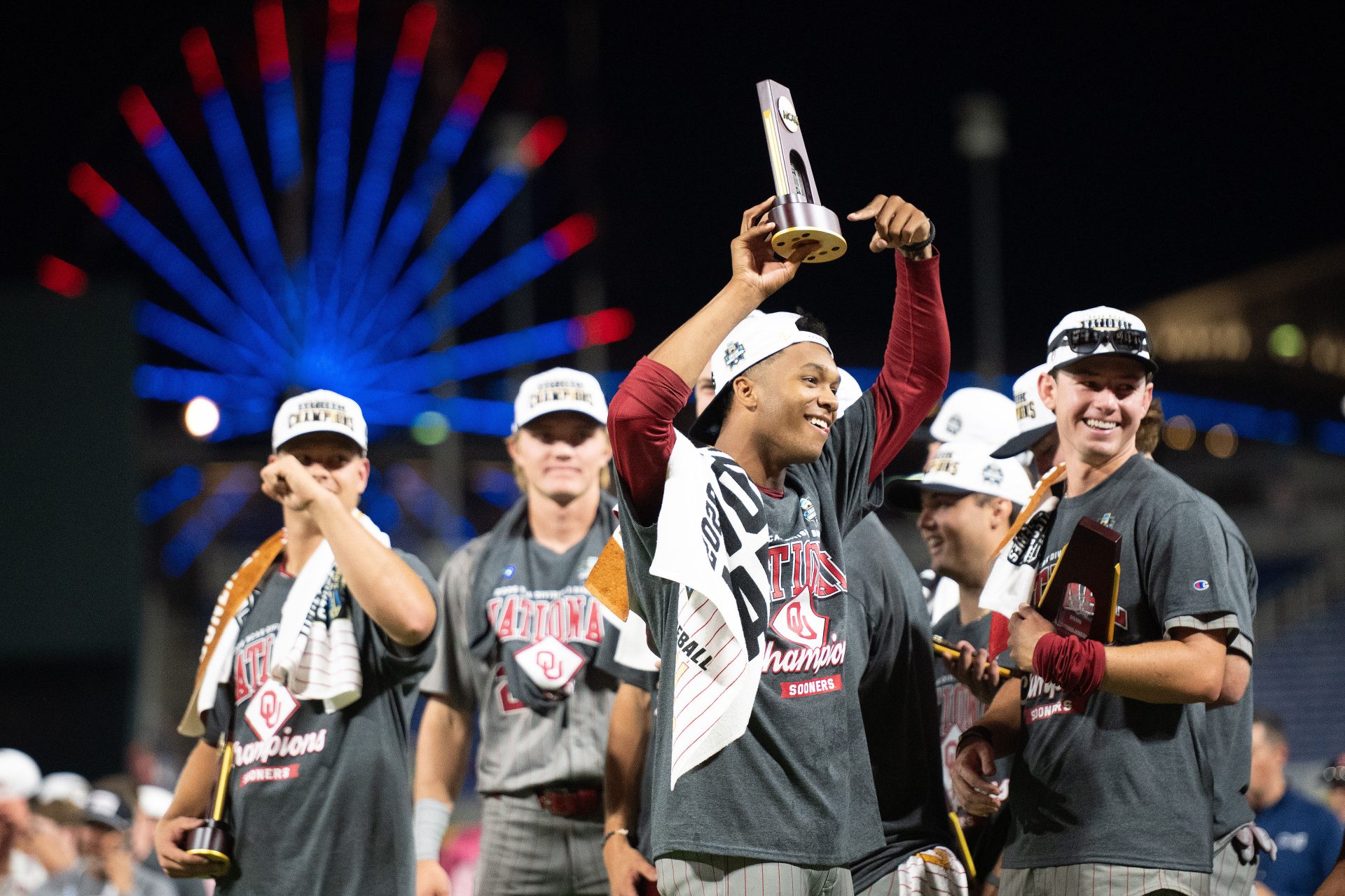 Jun 22, 2026; Omaha, NE, USA; Oklahoma Sooners pitcher LJ Mercurius (22) celebrates with teammates after the win against the North Carolina Tar Heels at Charles Schwab Field.