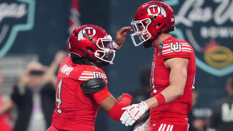 Dec 31, 2025; Las Vegas, NV, USA; Utah Utes quarterback Devon Dampier (4) and tight end JJ Buchanan (81) celebrate after a touchdown against the Nebraska Cornhuskers in the first half during the SRS Distribution Las Vegas Bowl at Allegiant Stadium. Mandatory Credit: Kirby Lee-Imagn Images