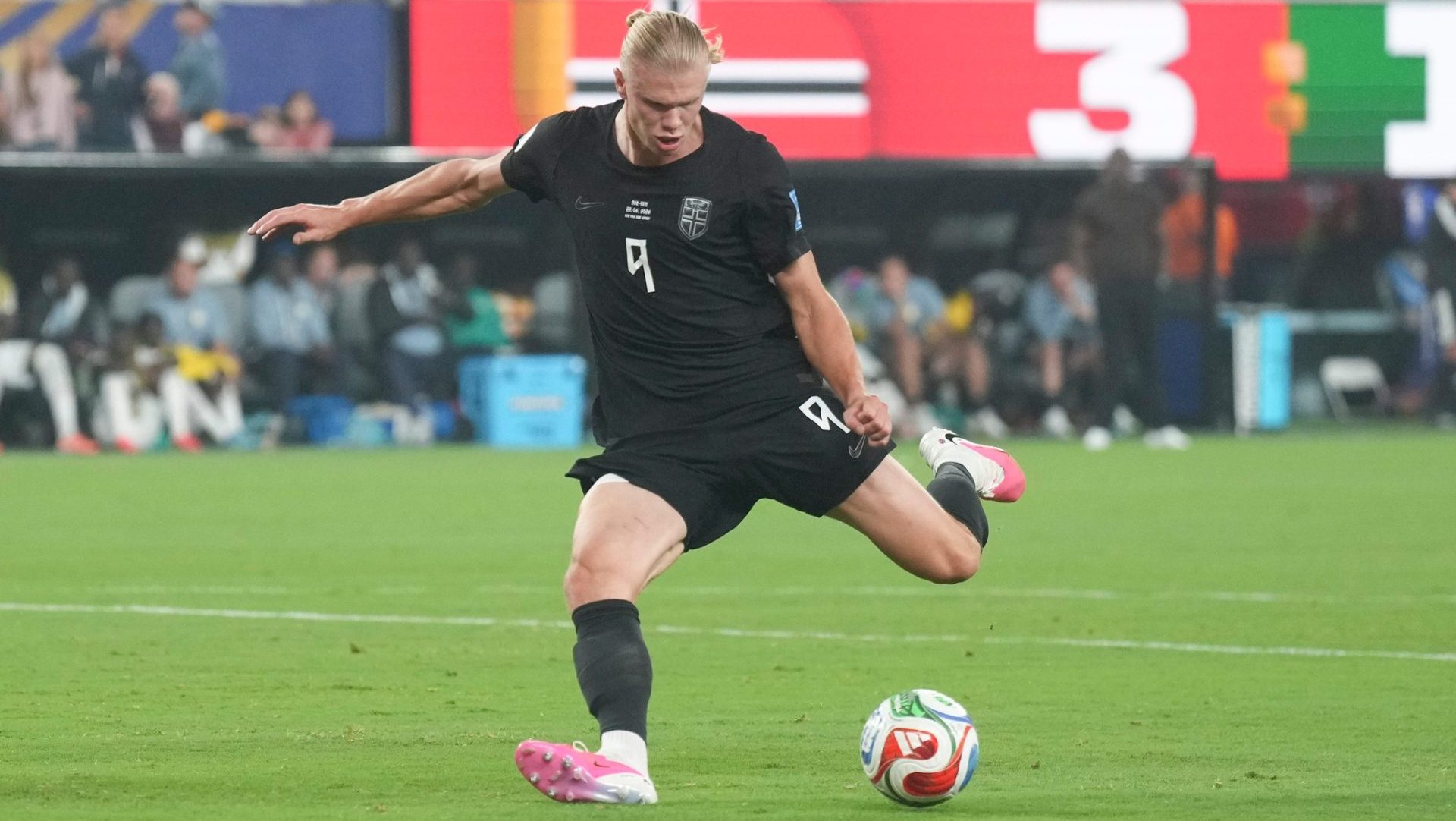 Norway forward Erling Haaland (9) attempts a shot during a game against Senegal at MetLife Stadium, Jun 22, 2026, East Rutherford, NJ, USA.