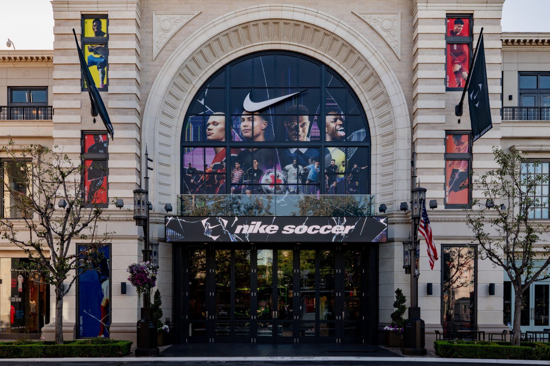 Why Nike's Rumored China E-Commerce Gamble Could Be a Misstep