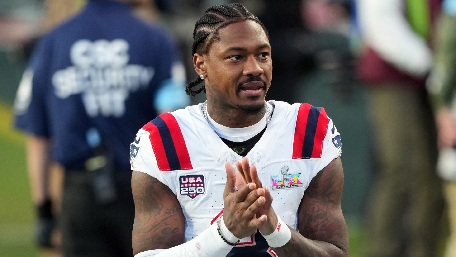 Big Names Remain Unsigned as NFL Training Camps Open