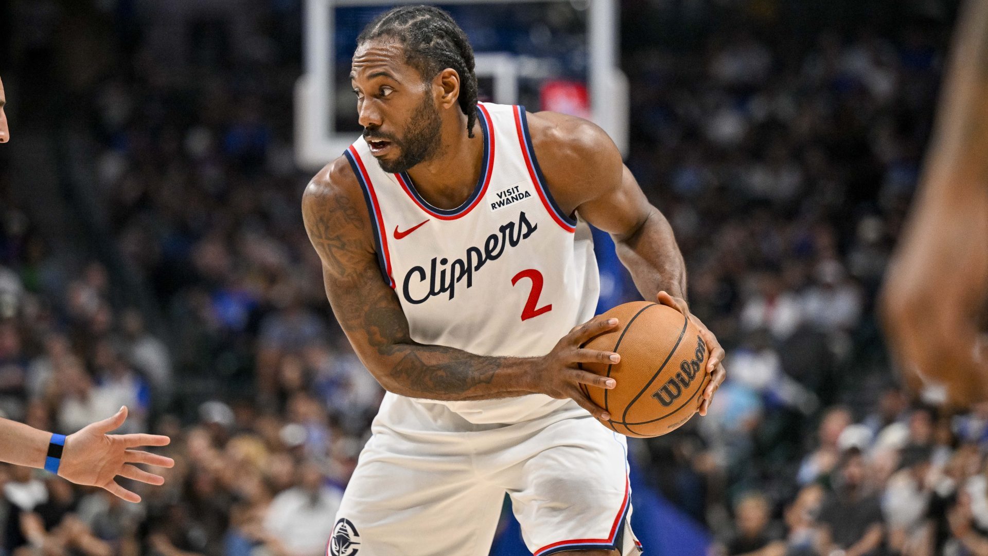 Kawhi Leonard Trade on Hold Until NBA Wraps Clippers Investigation