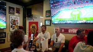 Soccer Football - FIFA World Cup 2026 - Semi Final - England v Argentina - Fans gather in Atlanta - Atlanta, Georgia, U.S. - July 15, 2026 England fans gather in a bar after the match REUTERS/Megan Varner