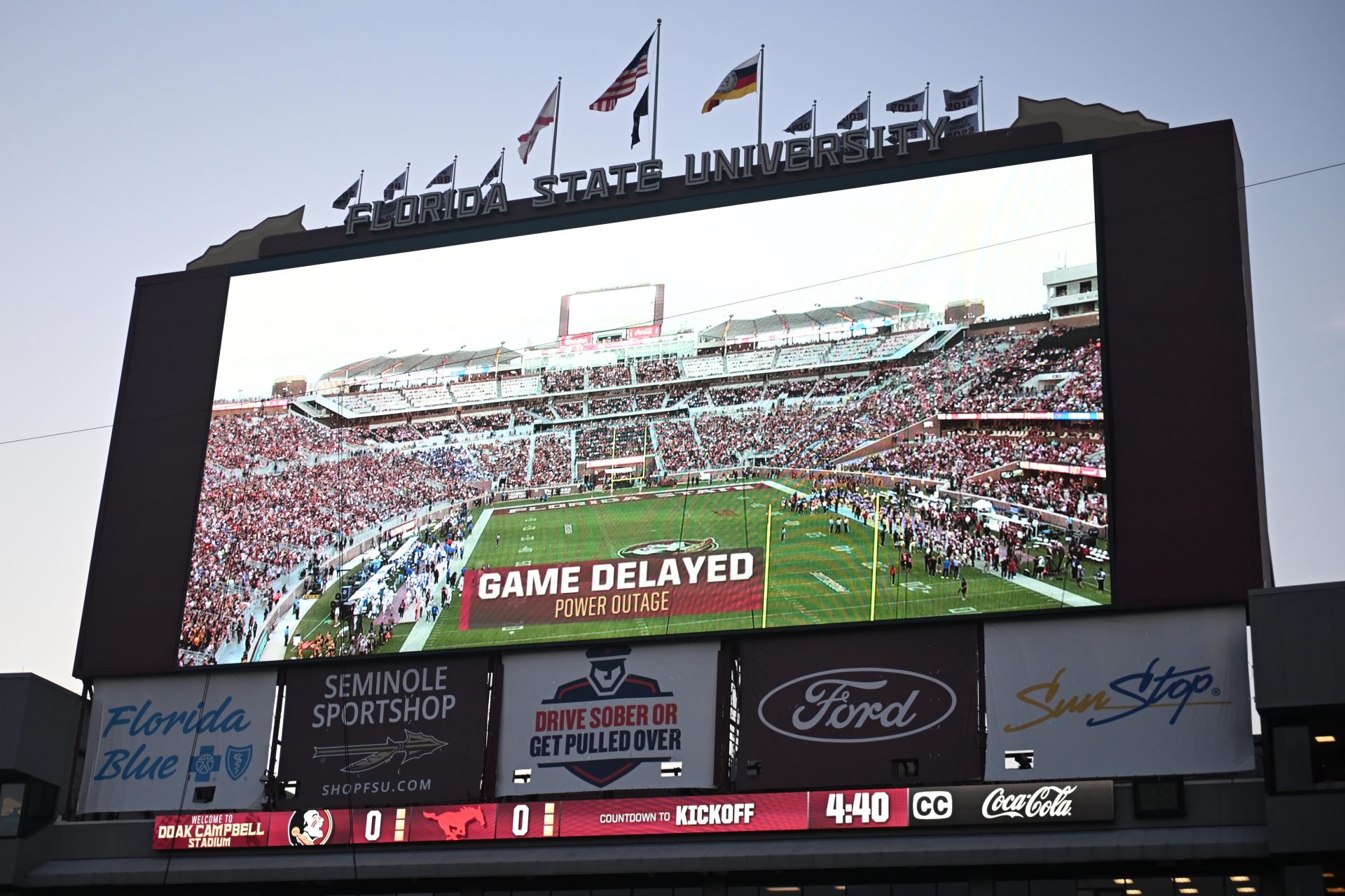 'Like a Game in 1990': SMU, Florida State Play Amid Power Outage