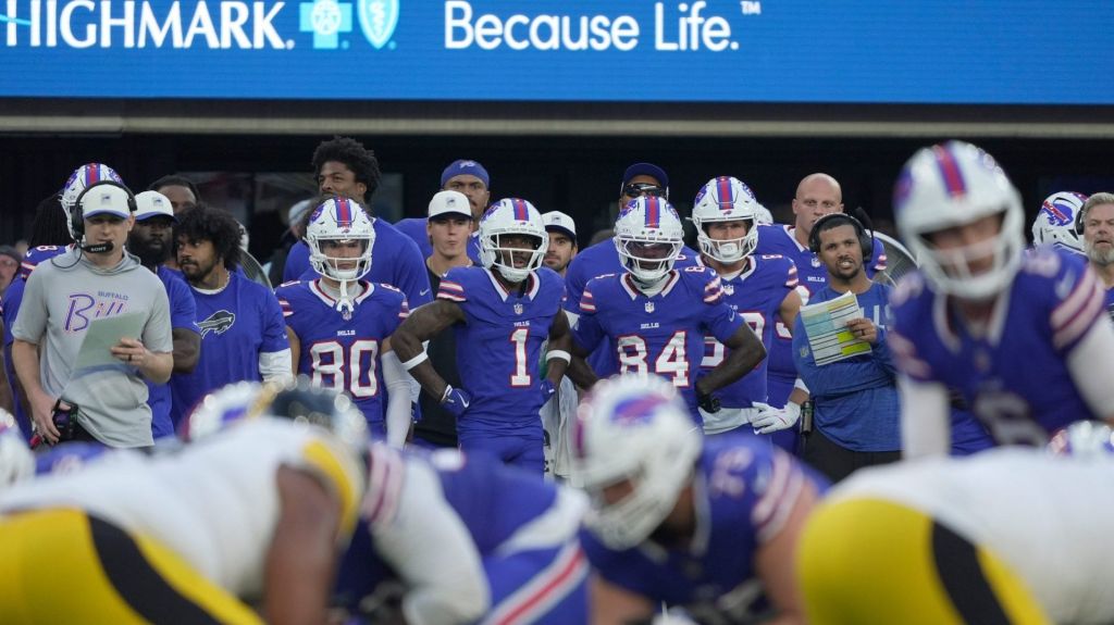 Buffalo Bills head coach Joe Brady and the sidelines watch the offensive lines drive during first half action of the Bills preseason game against the Pittsburgh Steelers at Highmark Stadium on Aug. 27, 2026.