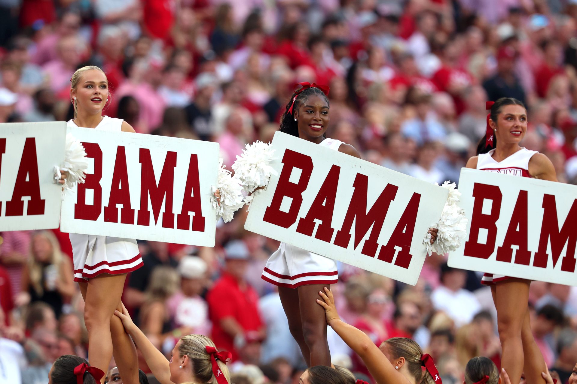 Georgia-Alabama Braces for Hurricane, Trump Cancels Plans to Attend